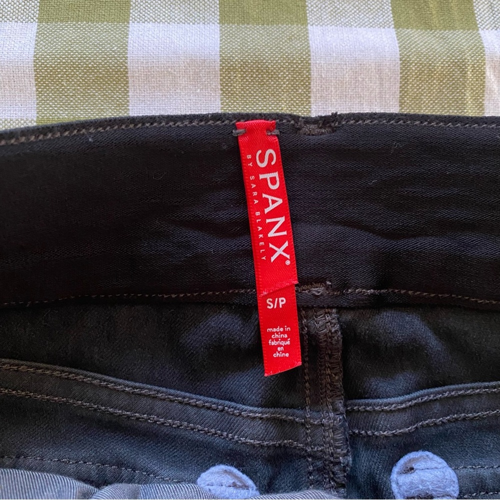SPANX Stretch Twill Ankle Cargo Pants Washed Black Small - Picture 12 of 16